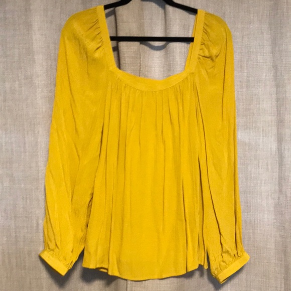 NWOT mustard yellow peasant top size L - Picture 1 of 2